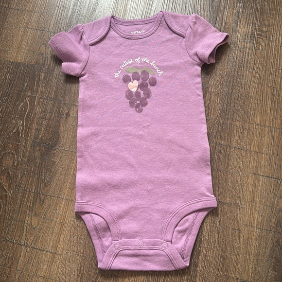 Carter’s baby girl onesie 3-pack set. NWOT - Picture 2 of 5